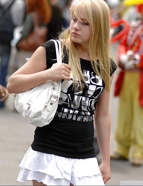 25P Street Fashion - straight european natural girls!