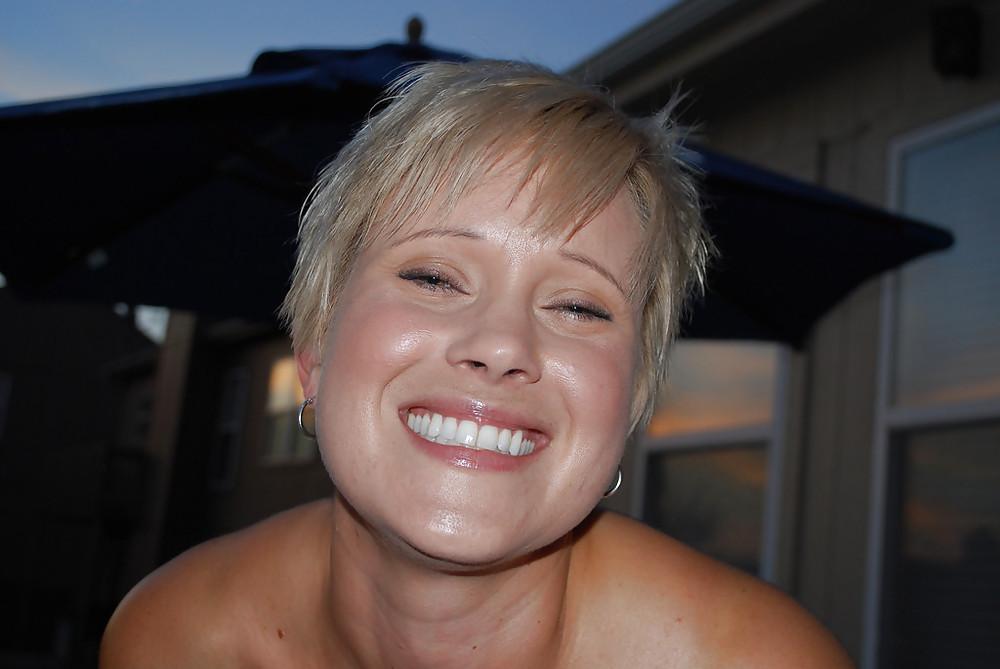 20P Blonde Milf Showing it all
