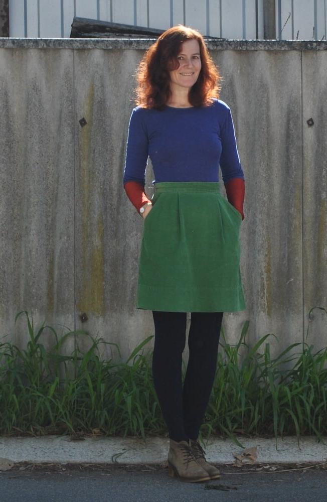 15P Pantyhosed 40-Somerthing Redhead Wife