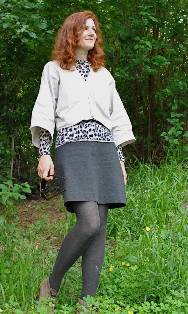 15P Pantyhosed 40-Somerthing Redhead Wife