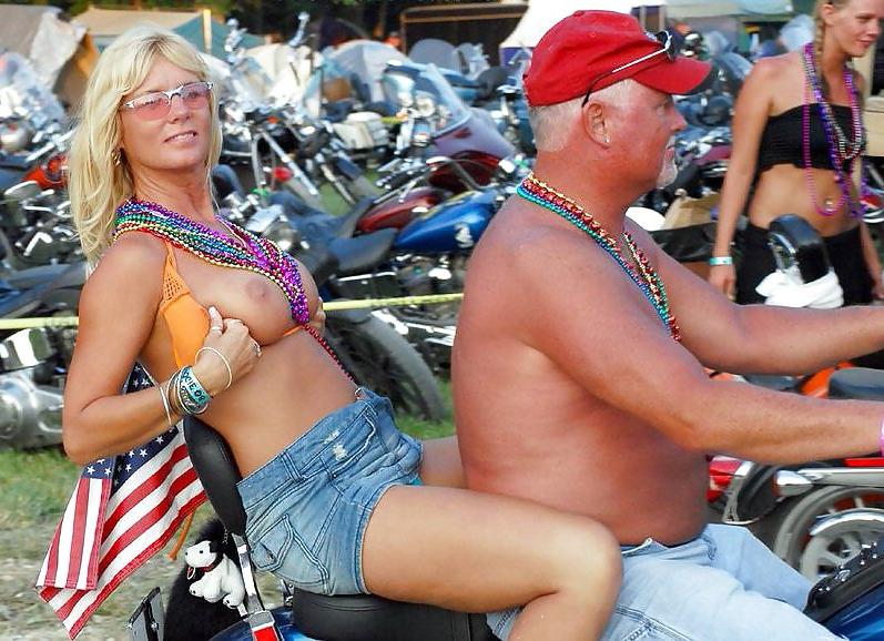 21P More Hot Biker Babes