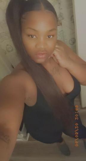 7P Ronisha 23 Lancaster, CA