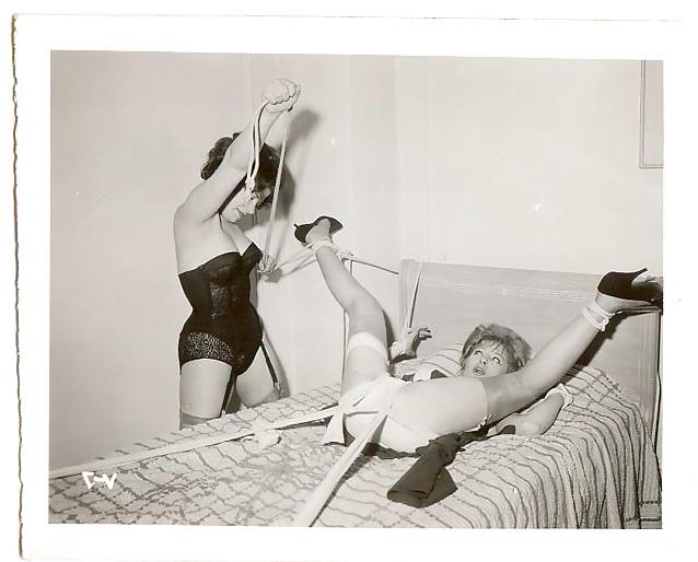 8P Bondage Vintage