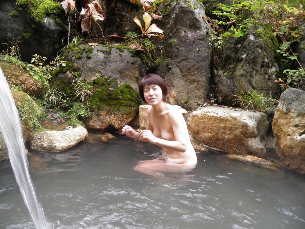 25P Japanese wife Shizuko outdoor bathing #003