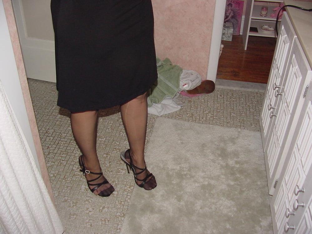 25P RHT Stocking Wife 3