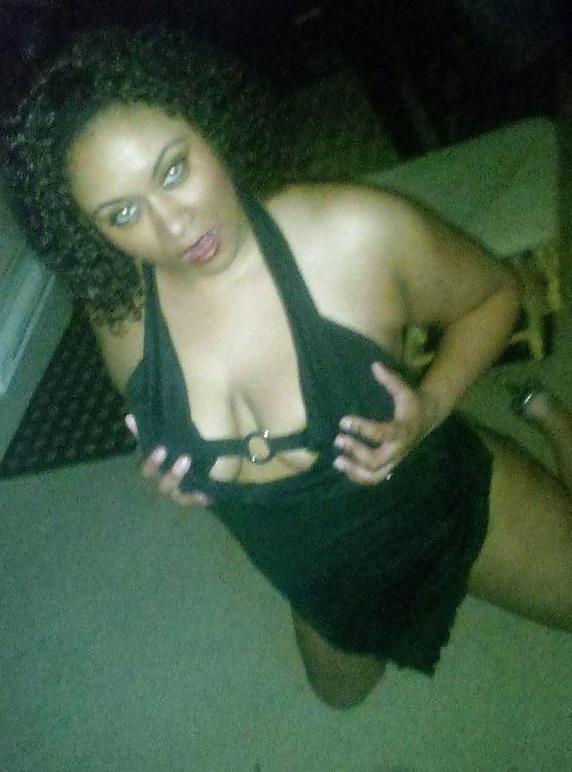 10P Freaky Lightskin Milf