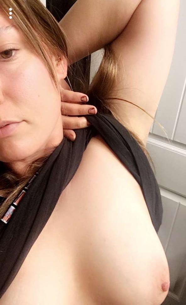 18P Nude Wife