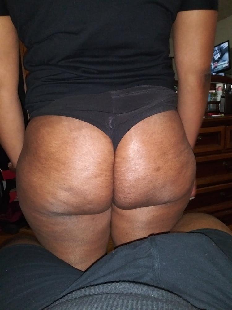 25P Ebony amateur pics from around the web 16