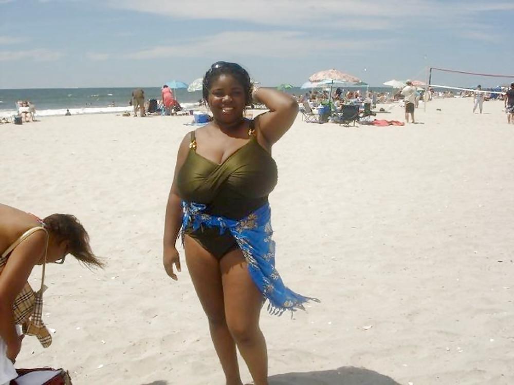 10P Your BigBreastedMoms hangin on the Beach