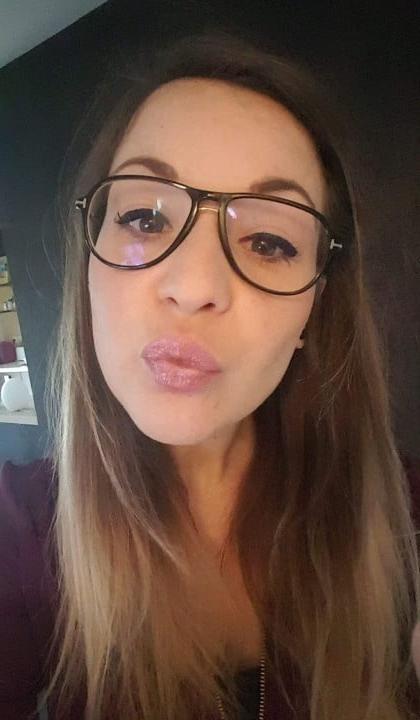 23P My friend's wife