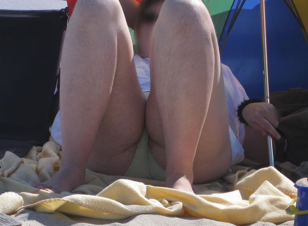 16P 751 - my wife Annett - naked and hairy on the beach