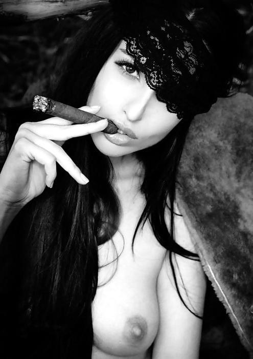 25P Smoking Hot Smokers 5