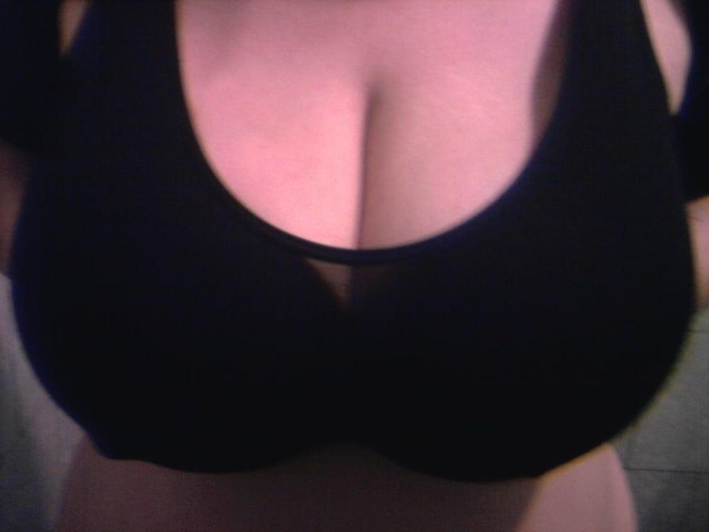 25P busty wife