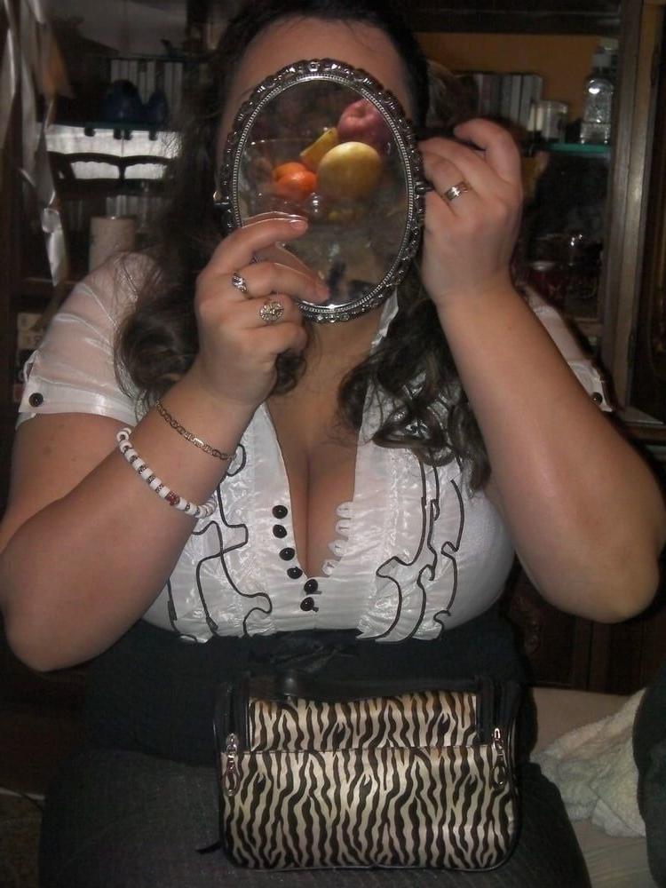 25P busty wife