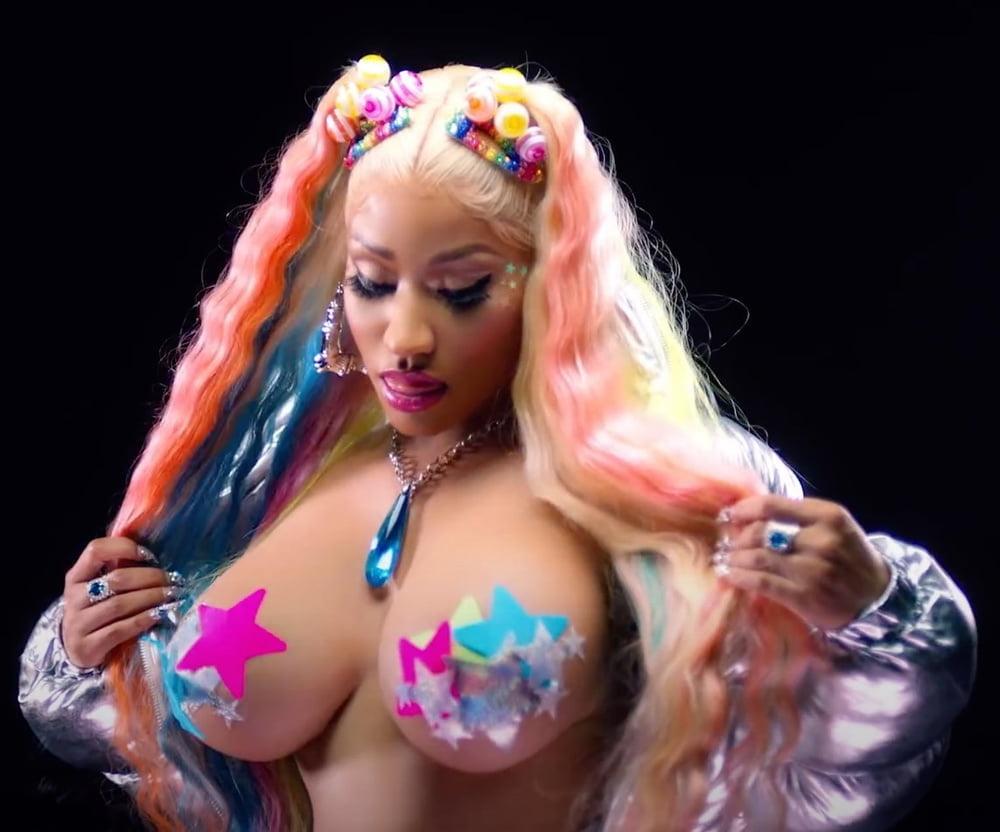25P Big Tits and Big Ass 23!PICS!