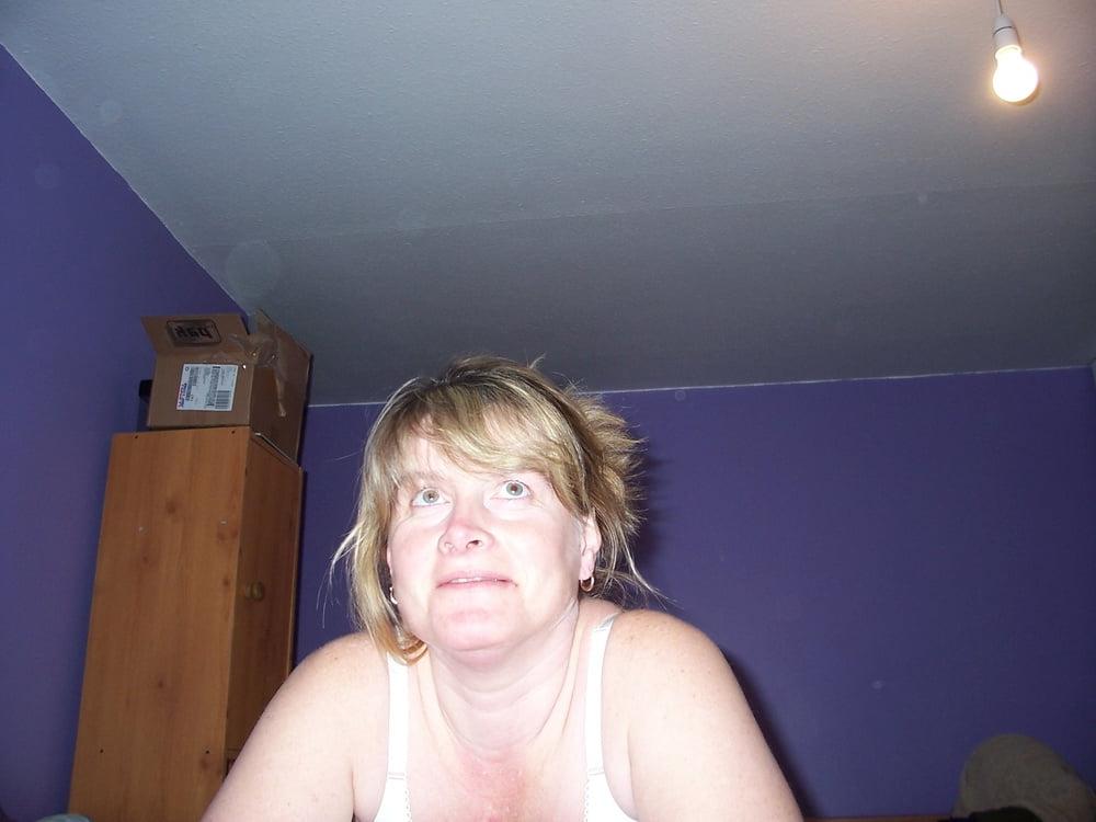 25P wife with no idea 21