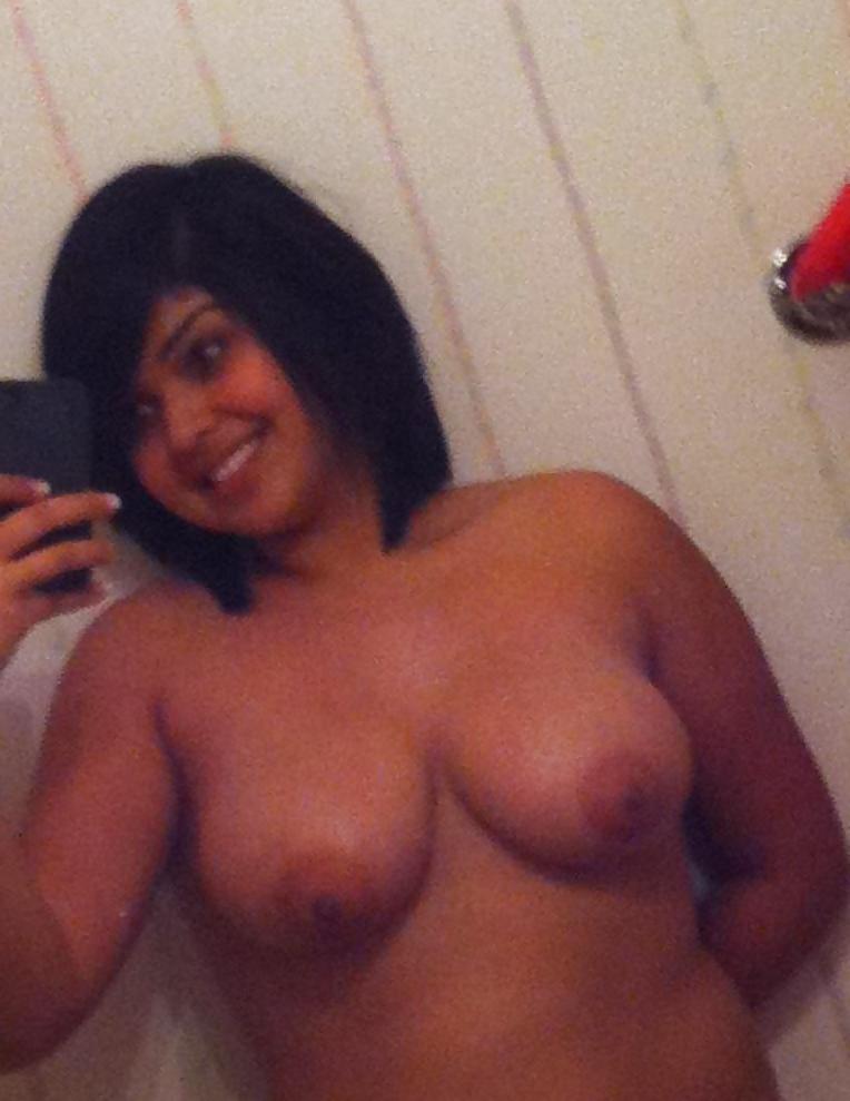 8P Indian girl selfshot pic teaser