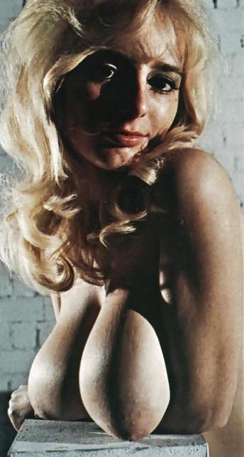 25P Vintage- Hairy Big Tit Blonde 