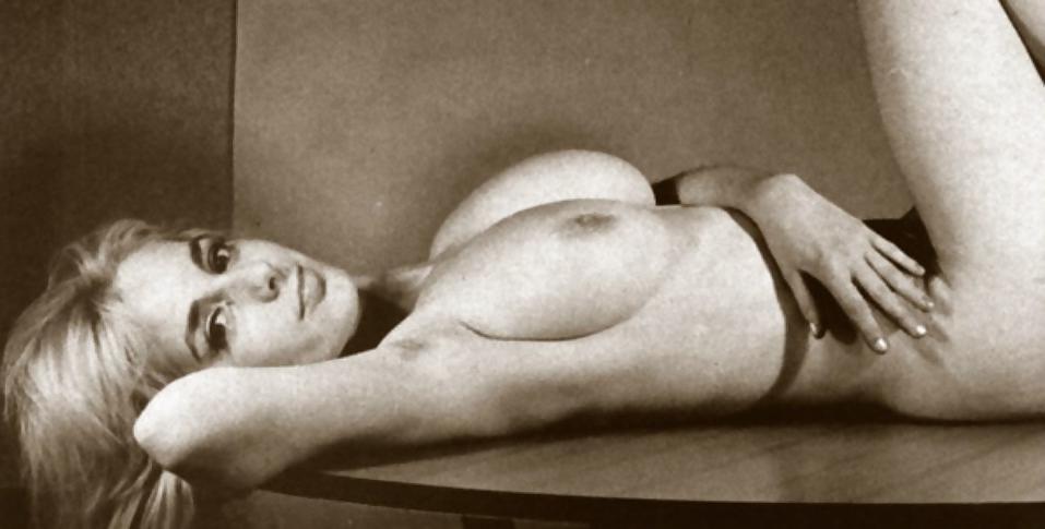 25P Vintage- Hairy Big Tit Blonde 