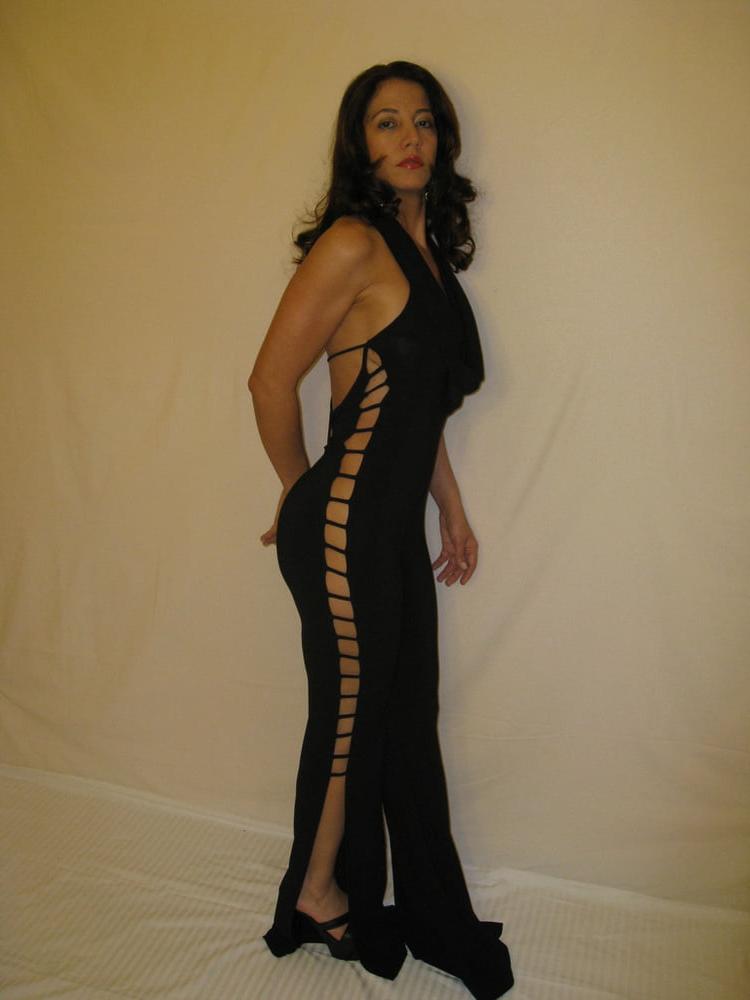 15P How The Wife Has To Dress When Driends Visit Us #6