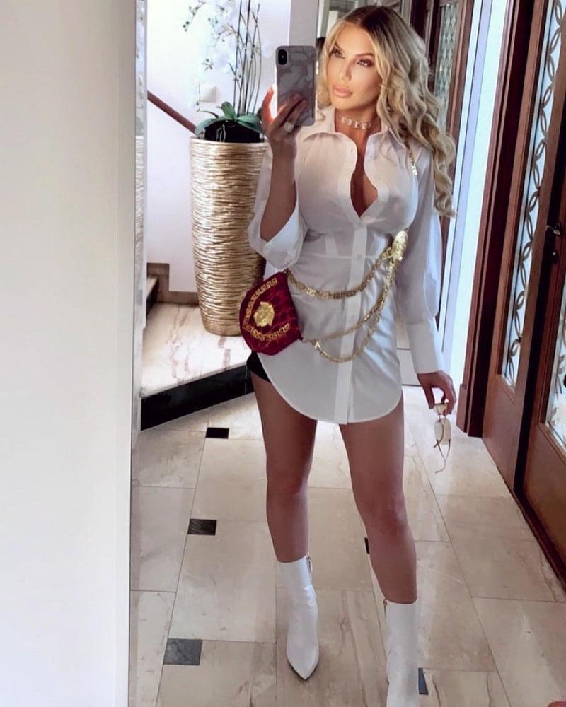 25P Lilla Labancz - Hungarian playmate