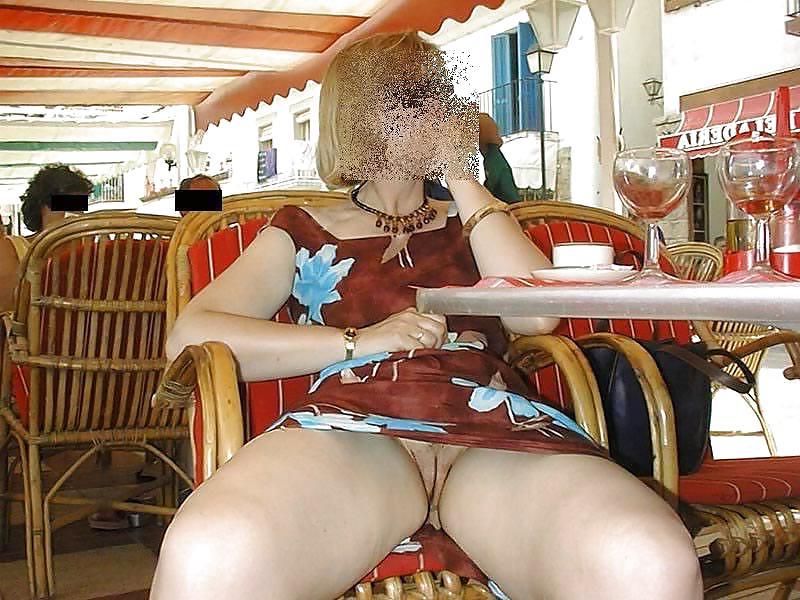 25P MILF flashing - 4