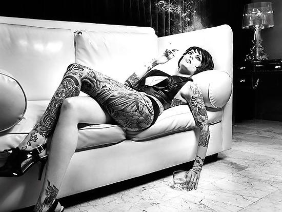25P Smoking Girls