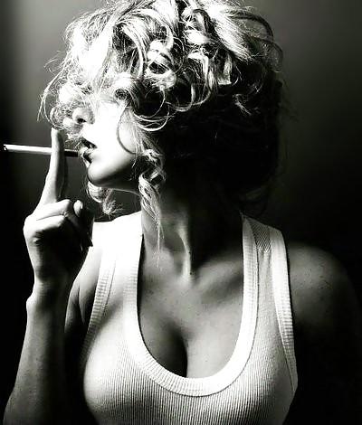 25P Smoking Girls