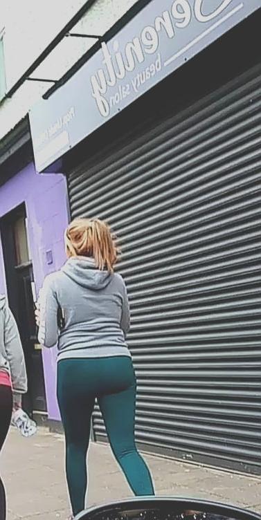 12P Big Ass In Leggings