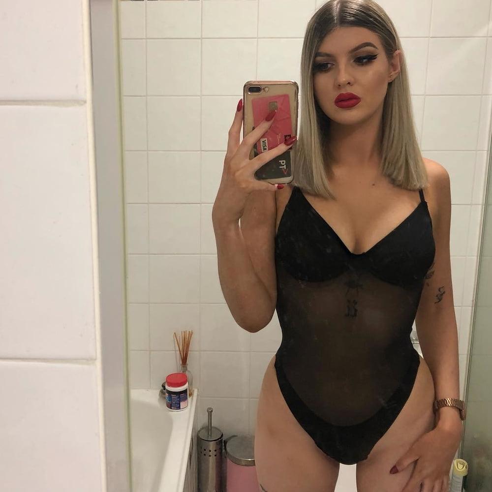 25P Choose your slut