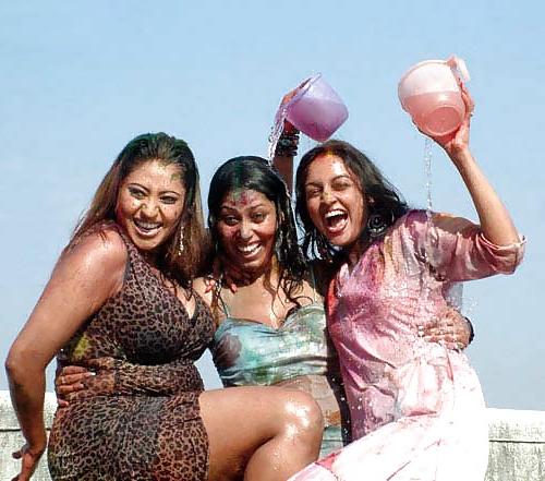 17P Indian girls playing holy