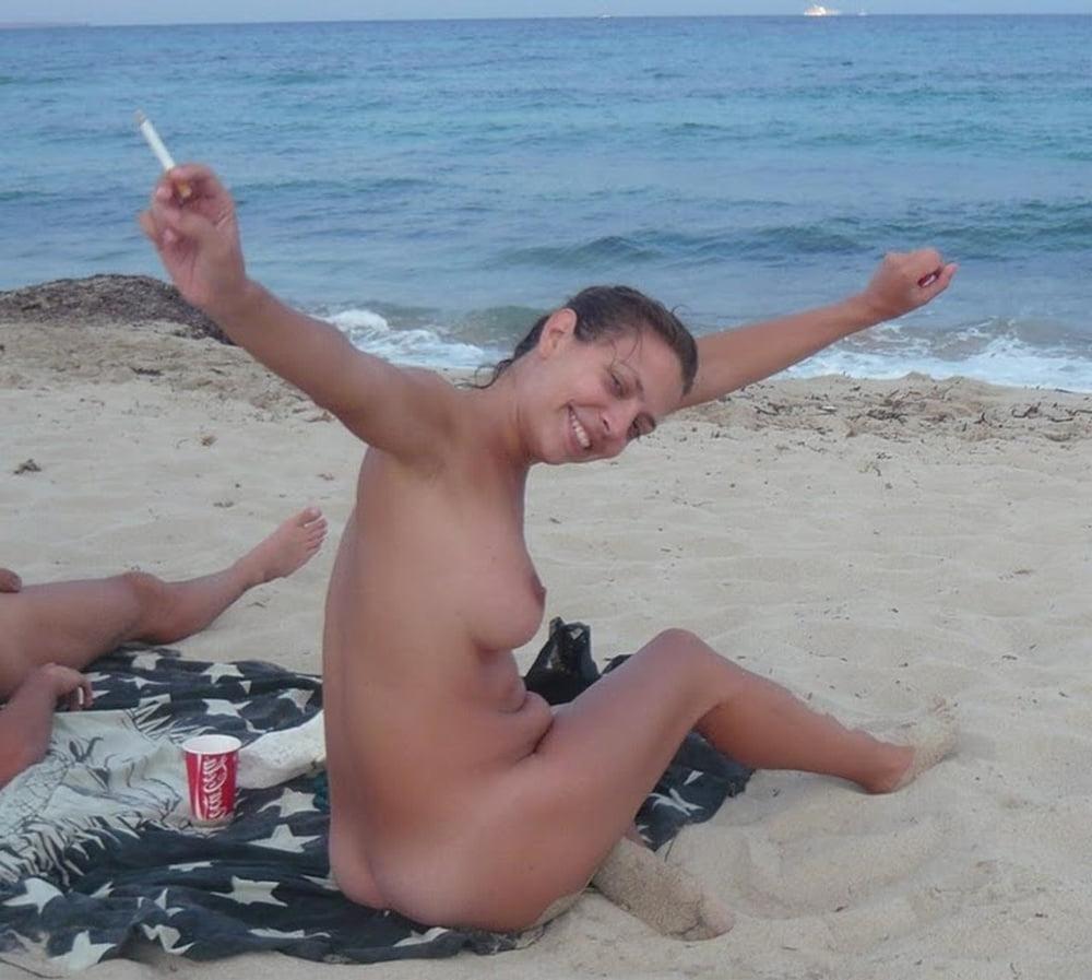 25P WOW She's Smoking 096