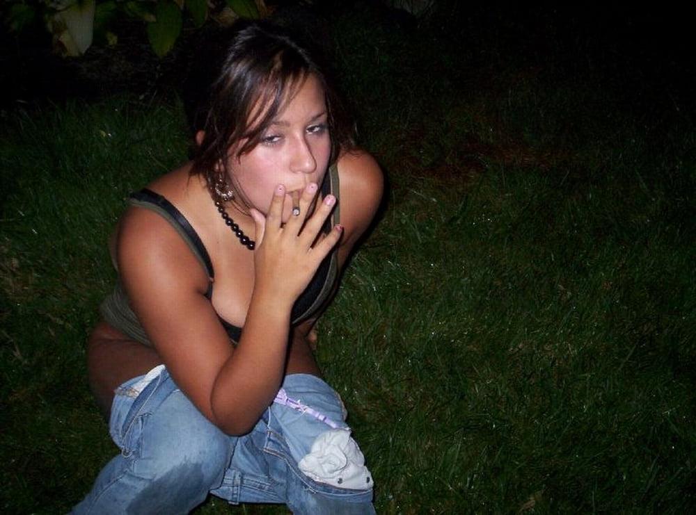 25P WOW She's Smoking 096