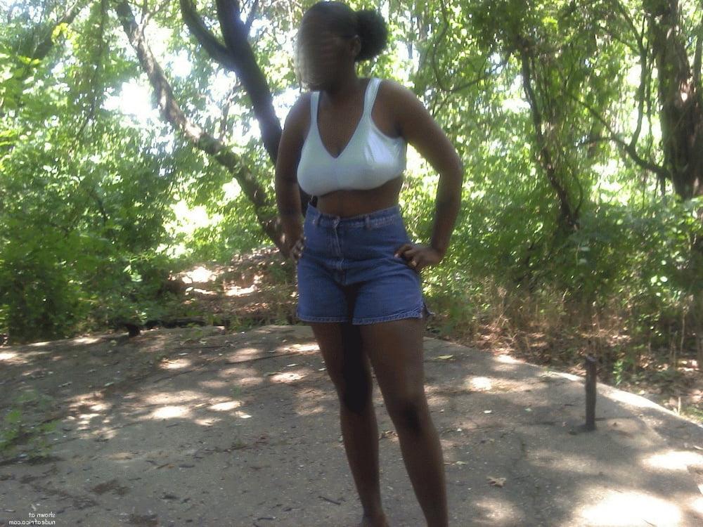 25P Ebony amateur pics from around the web 12