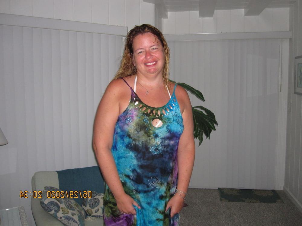 25P 3 hole slut wife