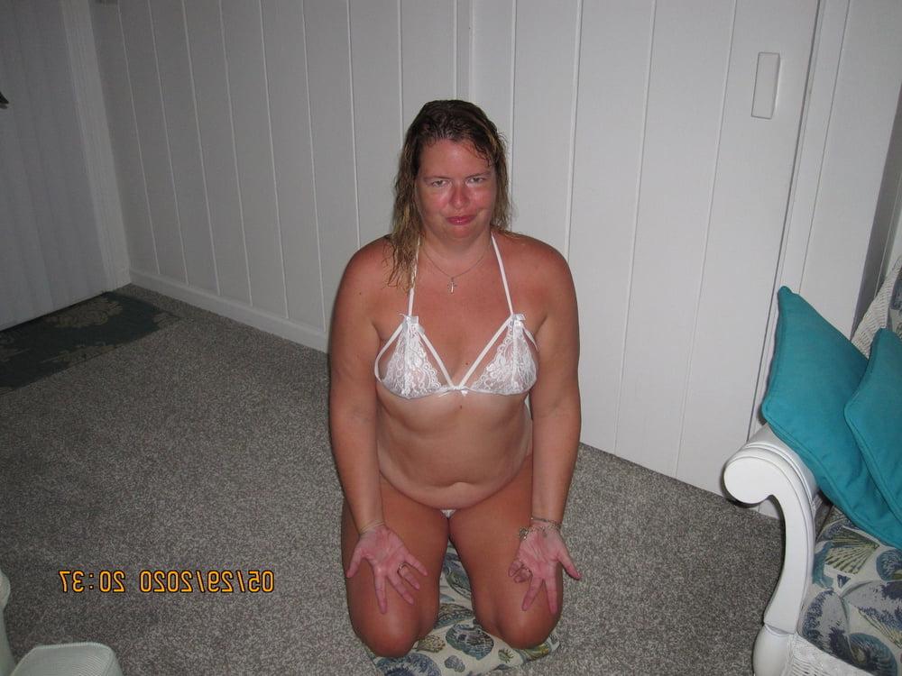 25P 3 hole slut wife