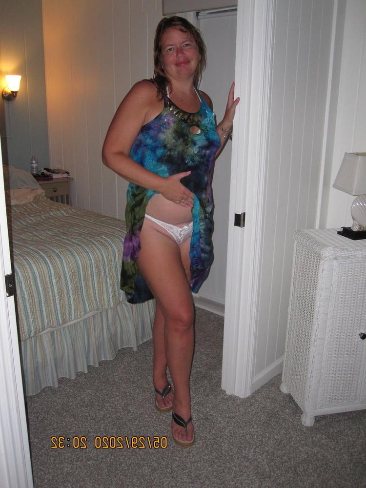 25P 3 hole slut wife
