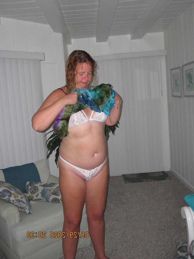 25P 3 hole slut wife