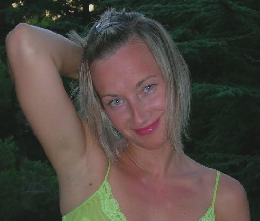 15P Sexy Patrycja my friend's wife