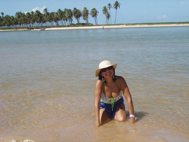 25P Facebook friend, Candida, divorced milf