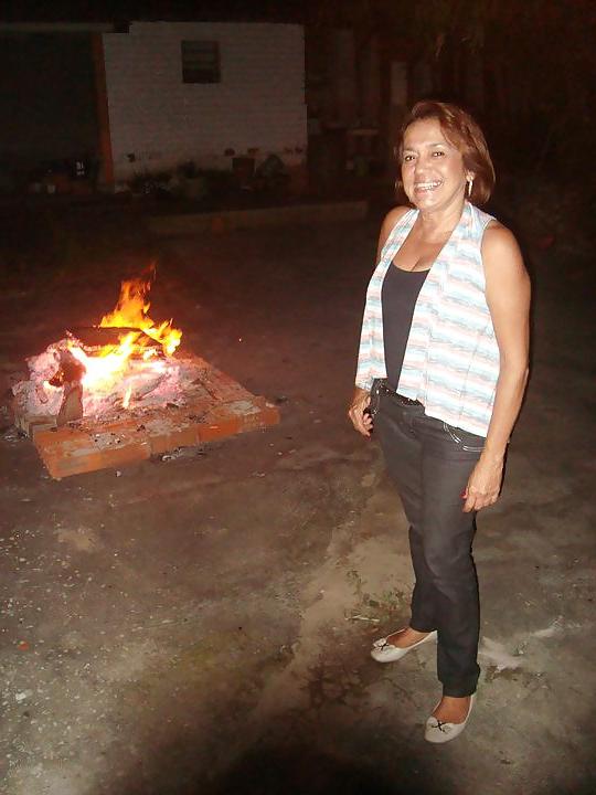 25P Facebook friend, Candida, divorced milf