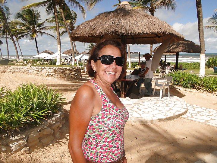 25P Facebook friend, Candida, divorced milf