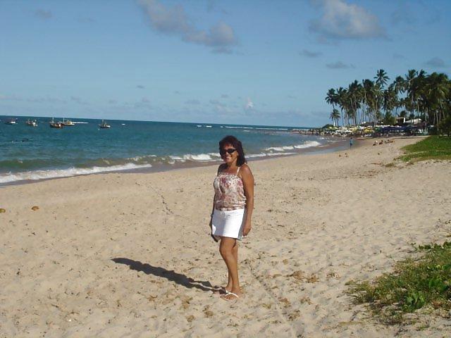 25P Facebook friend, Candida, divorced milf
