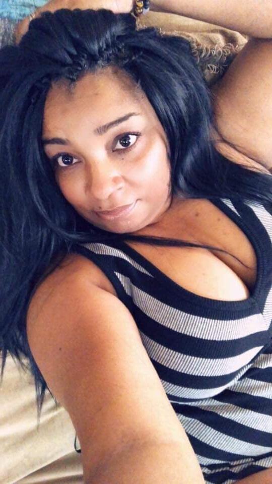 25P My 49 year old fuckable aunty