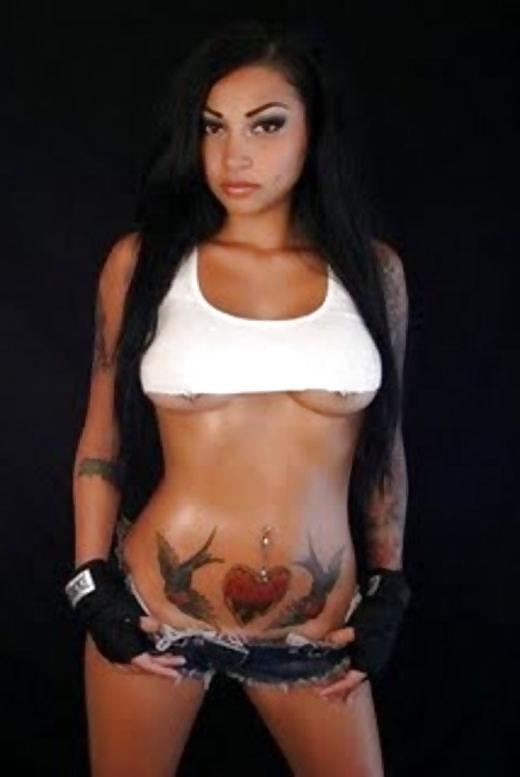 25P Georgous tattooed babes