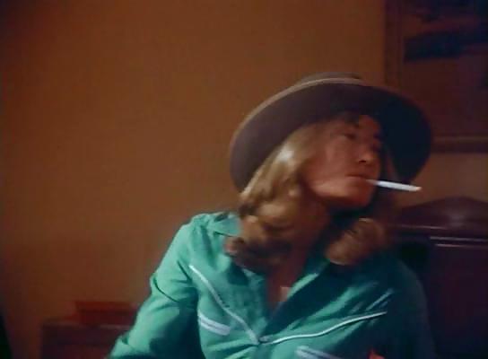 25P Marcia Brady SMOKING
