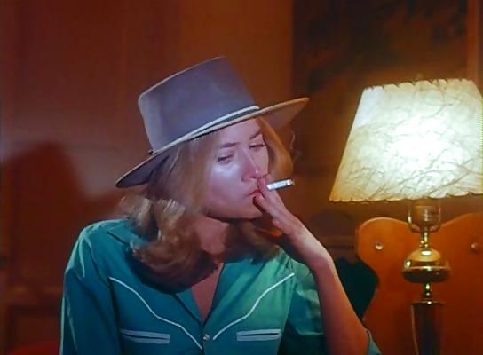 25P Marcia Brady SMOKING