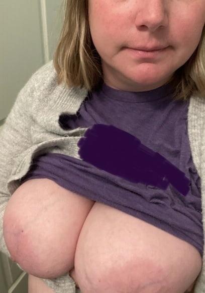22P Big tit amateur wife (6)