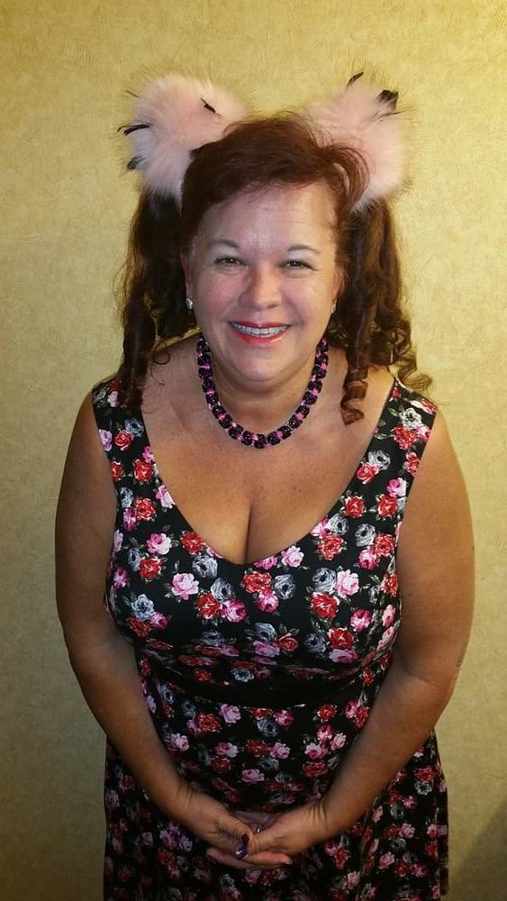 25P Mature wife  hot