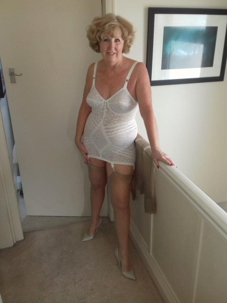22P UK wife